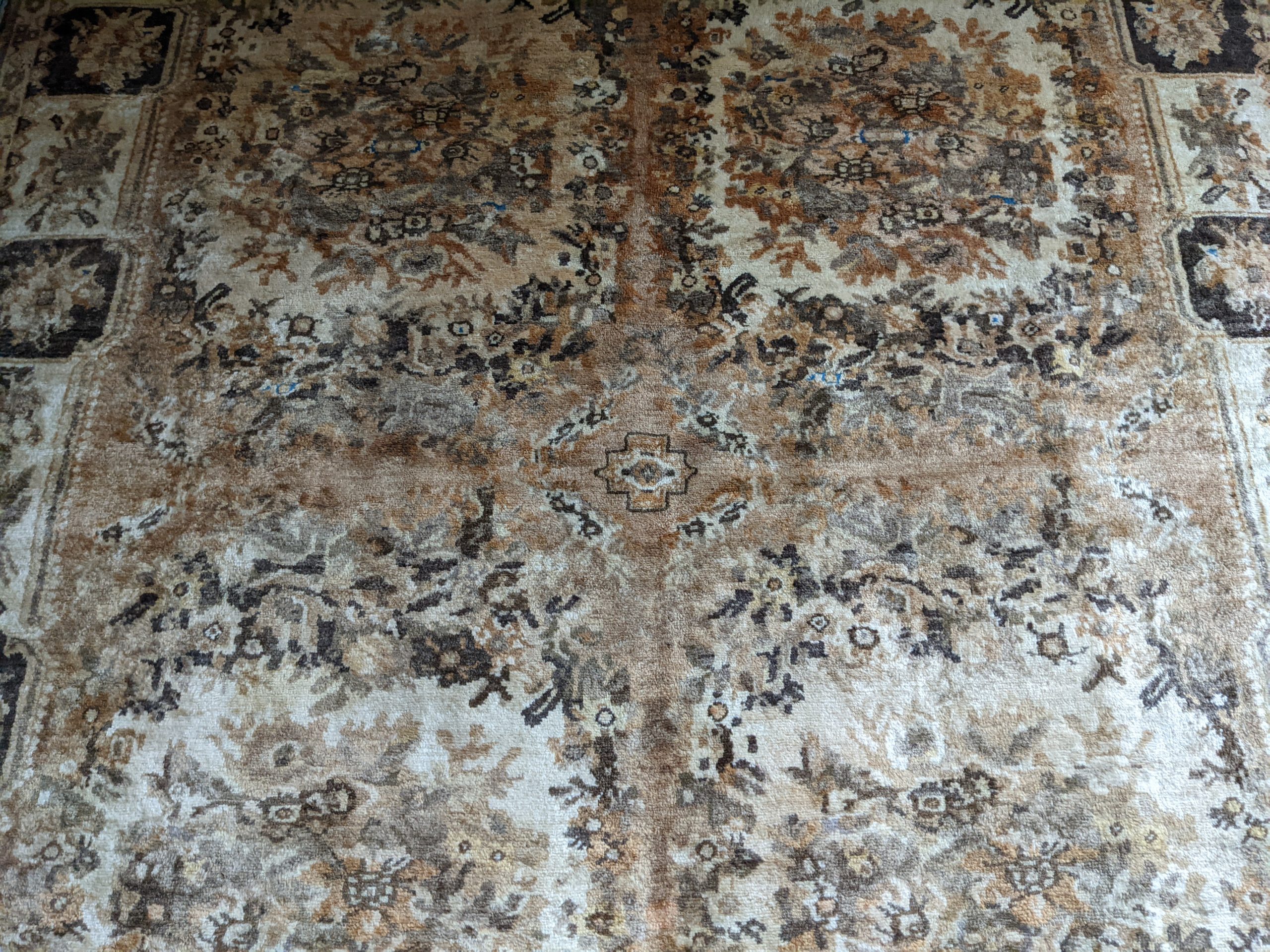 Antiqued-Style Bakhtiari Rug