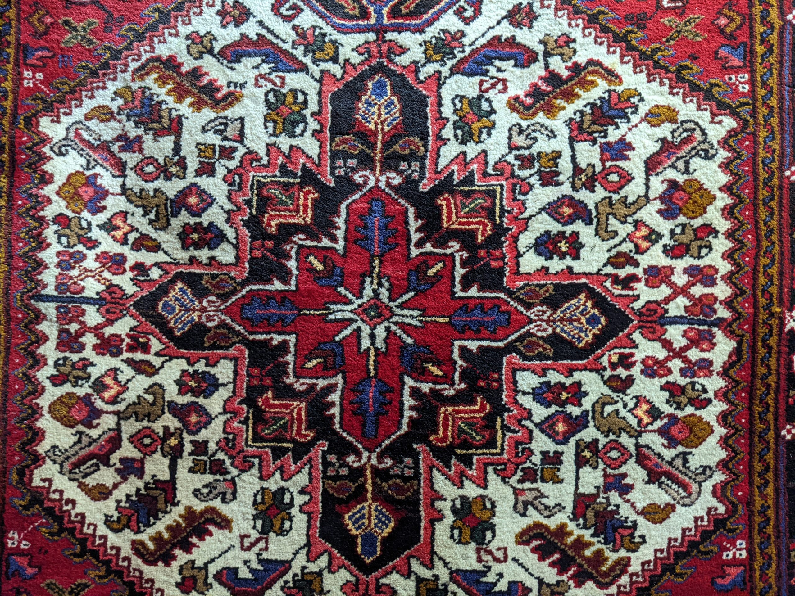 Ivory Heriz Persian Rug