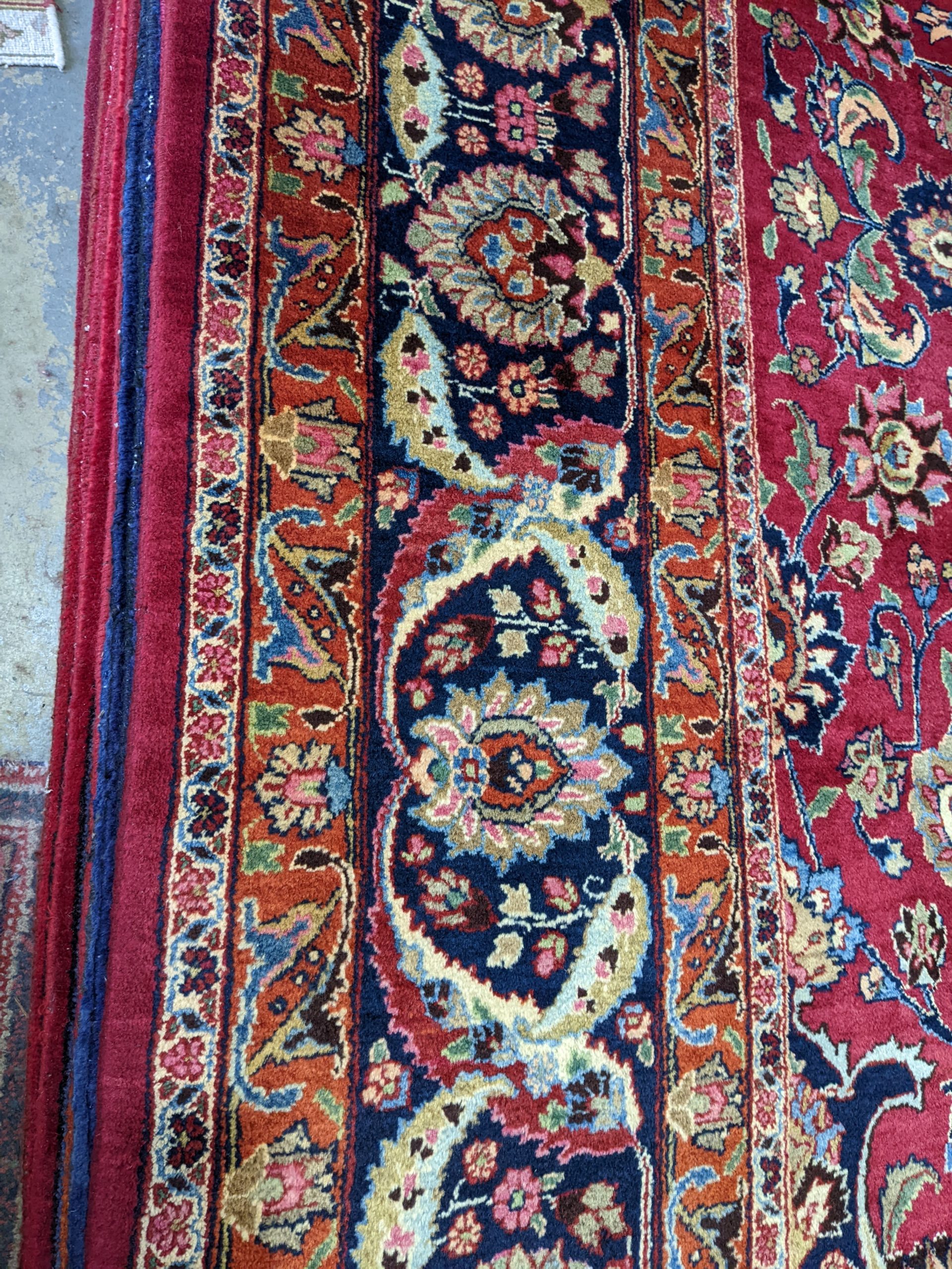 9'5" x 12'8" Mashad Persian Rug