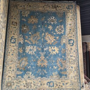 8'2" x 10'4" Oushak-Style Rug